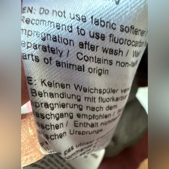 FJALLRAVEN Kiruna Light Parka Waterproof Hooded Long Gorpcore Maroon Winter M - Picture 9 of 10